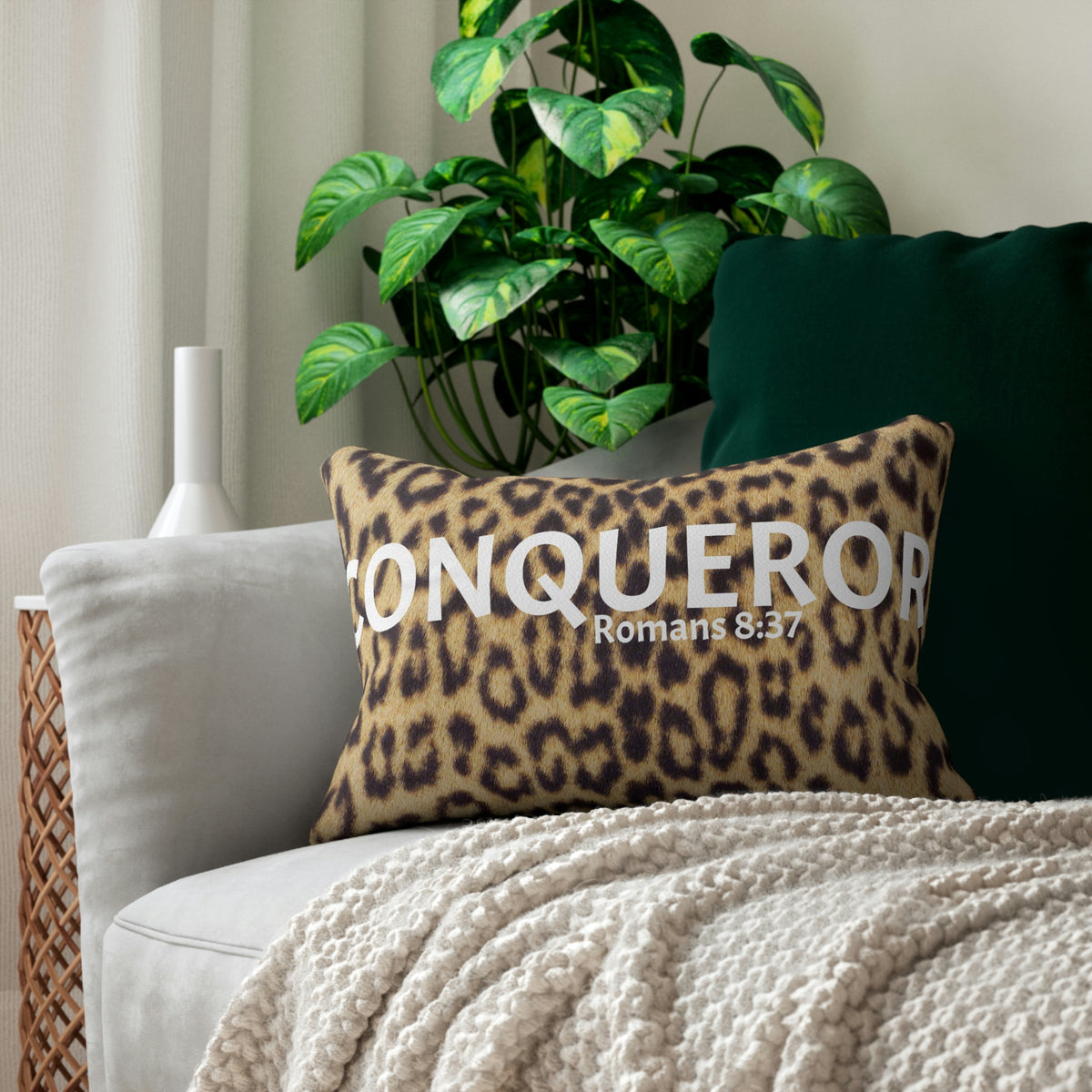 CONQUEROR Spun Polyester Lumbar Pillow
